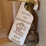 Pensionat Tiszafa Vendeghaz 3*