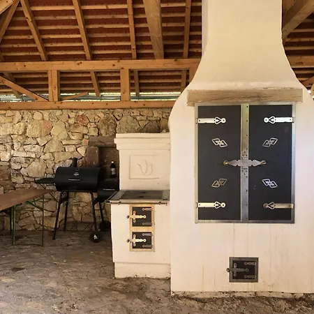 Tiszafa Vendeghaz 招待所