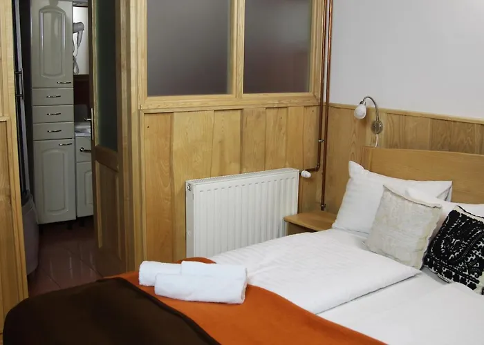 Tiszafa Vendeghaz בית הארחה 3*