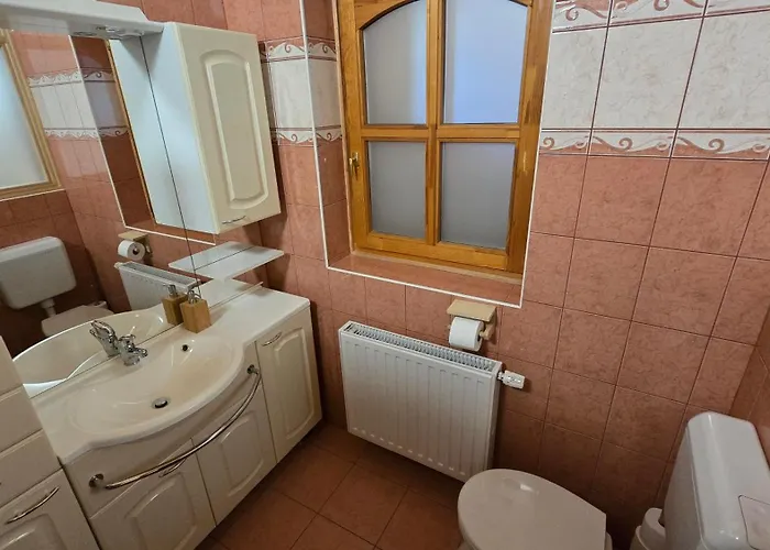 Konukevi Tiszafa Vendeghaz Szentgál